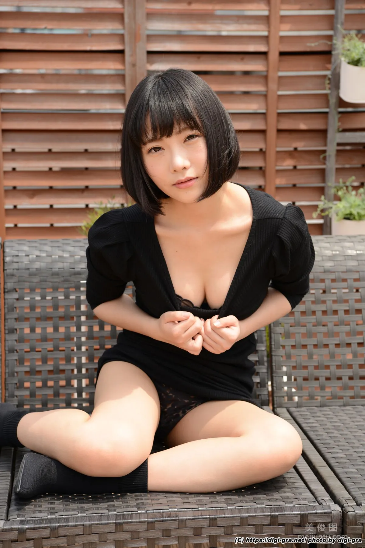 [Digi-Gra] Yui Shirasaka 白坂有以 Photoset 01 32