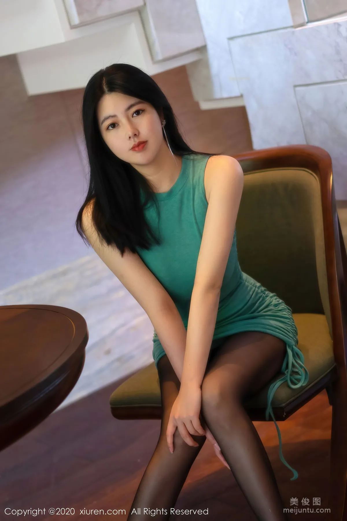 [秀人XiuRen] No.2744 娜露Selena - 極緻黑絲之下美腿翹臀 1