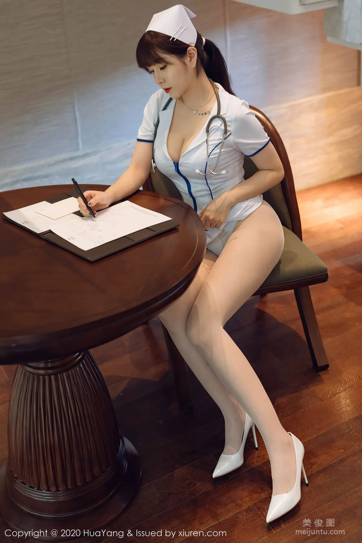 [花漾HuaYang] Vol.330 王雨純 - 護士長的私人溫柔體貼服務哦~ 38