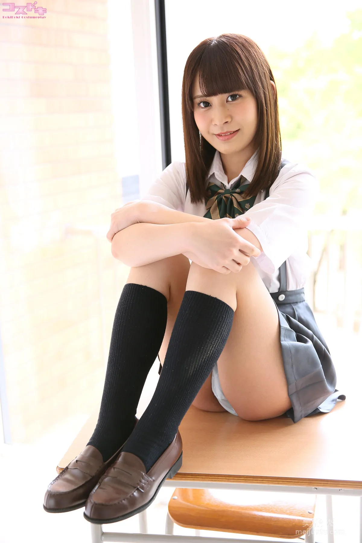 [Cosdoki] 成瀬りお - naruserio2_pic_seifukutsuri1+212