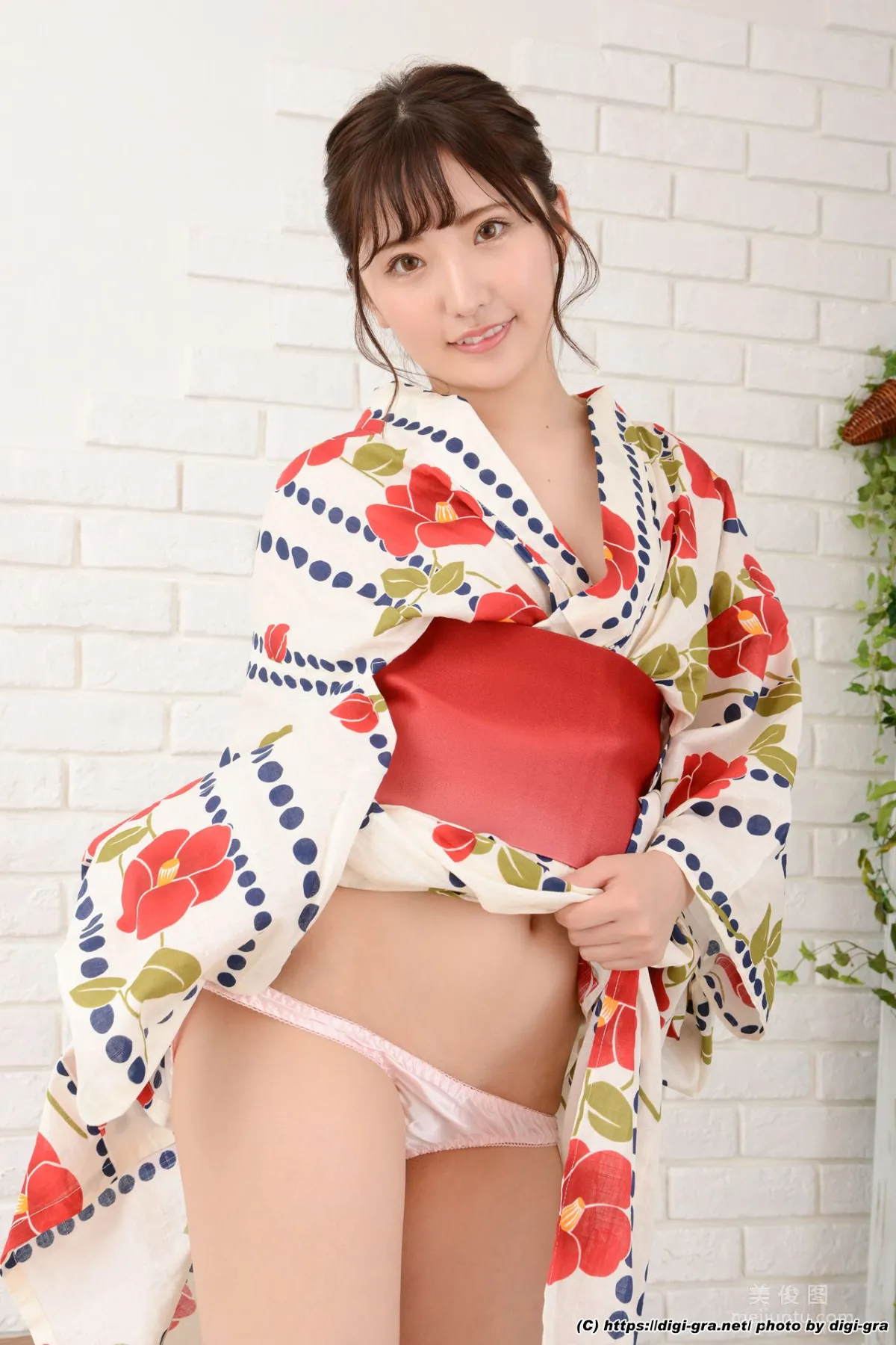 [Digi-Gra] 裡仲ゆい Yui Satonaka Photoset 03 54
