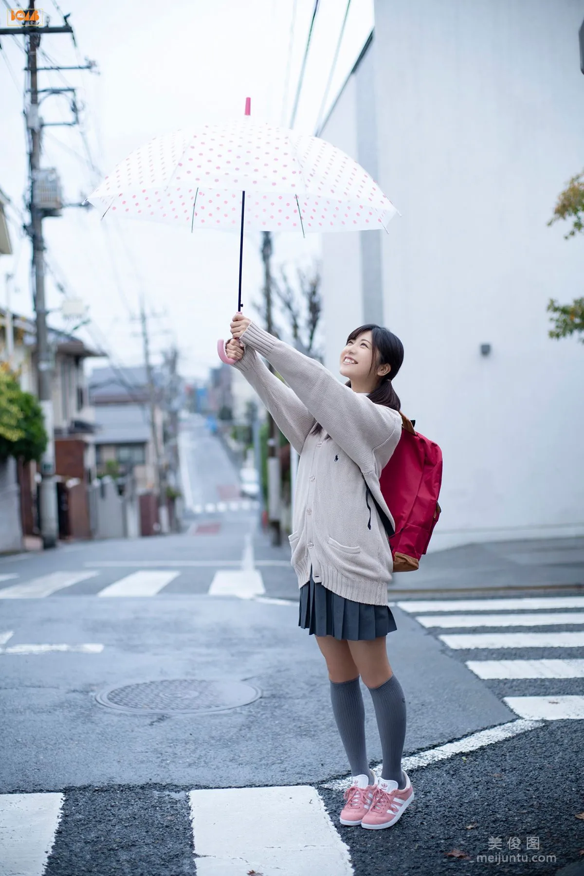 [BOMB.tv] 吉田莉桜 - 『雨の土曜日、君に戀した。』 4