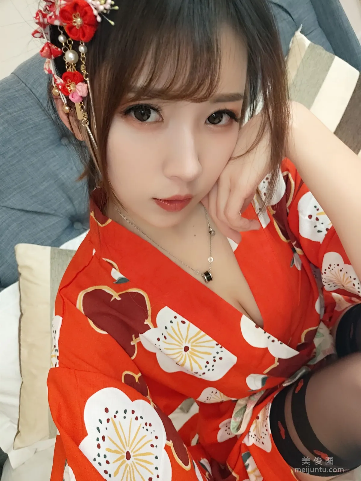 [Cosplay] 小女巫露娜 - 和服桃心黑色長筒襪 39
