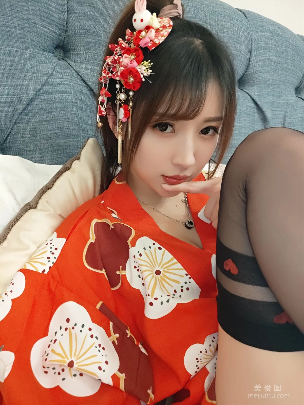 [Cosplay] 小女巫露娜 - 和服桃心黑色長筒襪 37