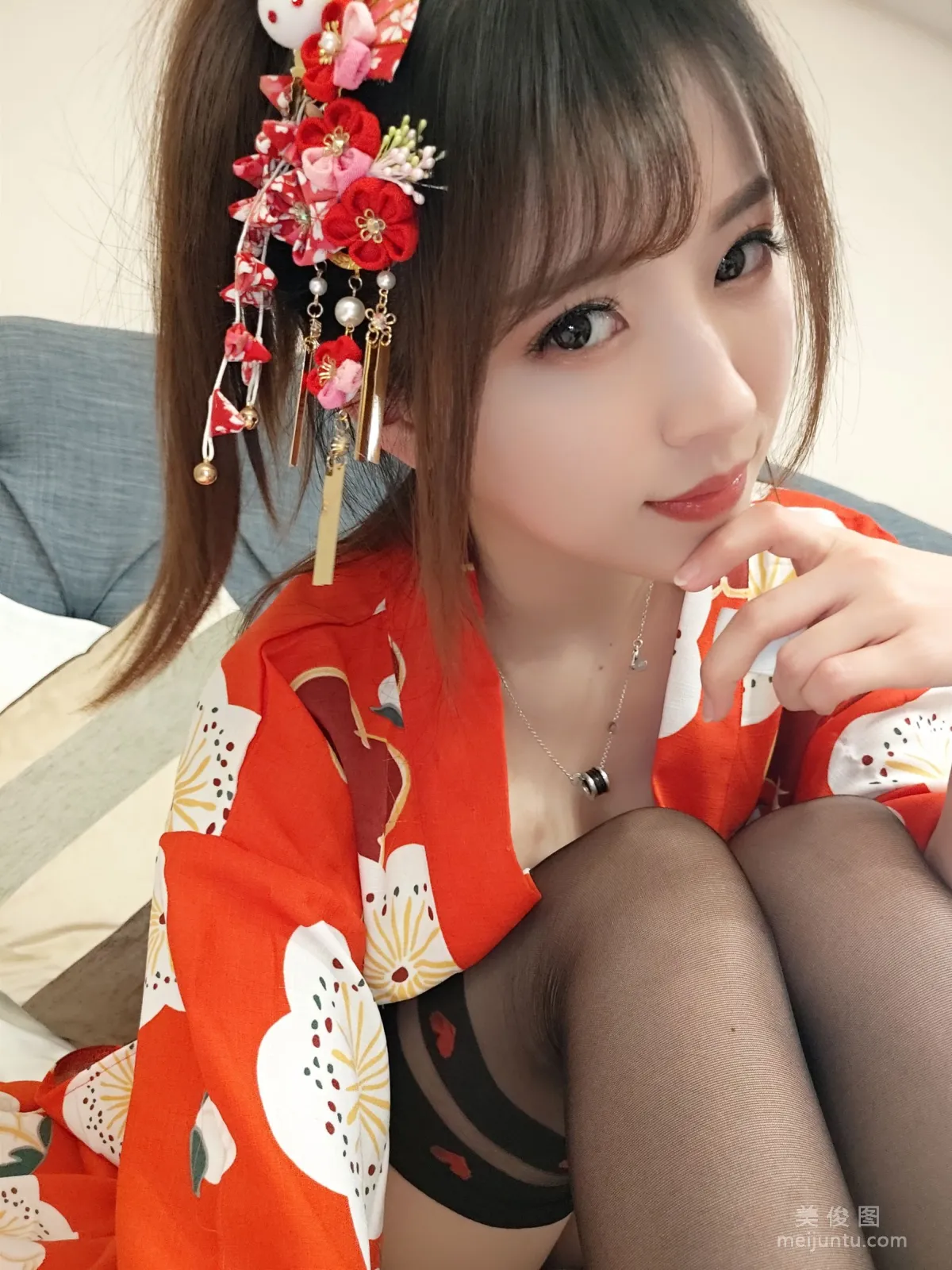 [Cosplay] 小女巫露娜 - 和服桃心黑色長筒襪 40