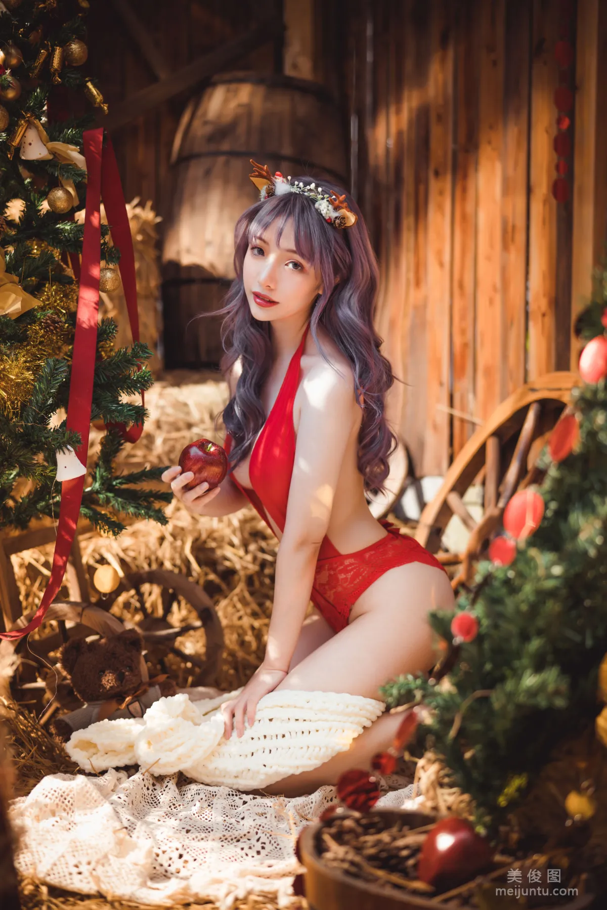 [Cosplay] 動漫博主雯妹 - 2020聖誕 寫真套圖 13