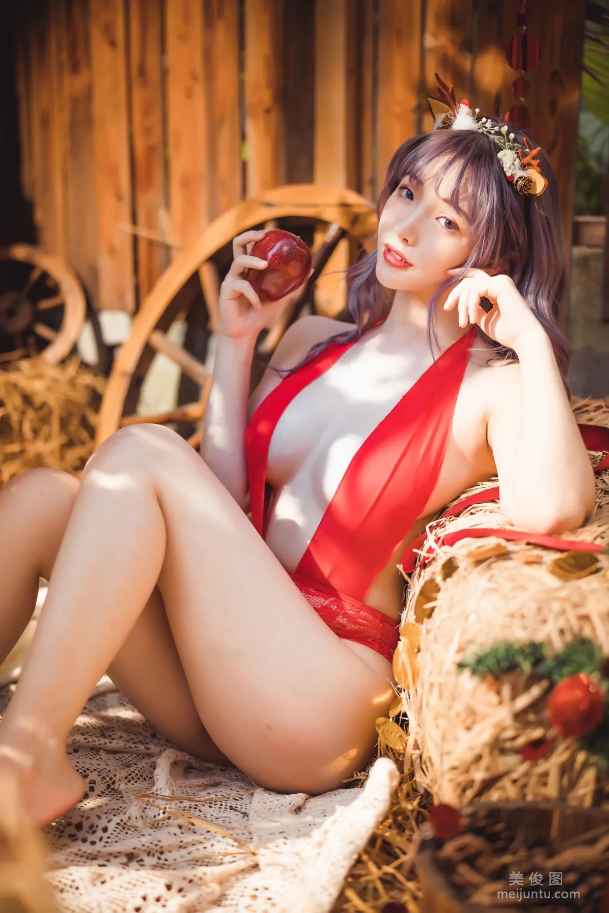 [Cosplay] 動漫博主雯妹 - 2020聖誕 寫真套圖 24