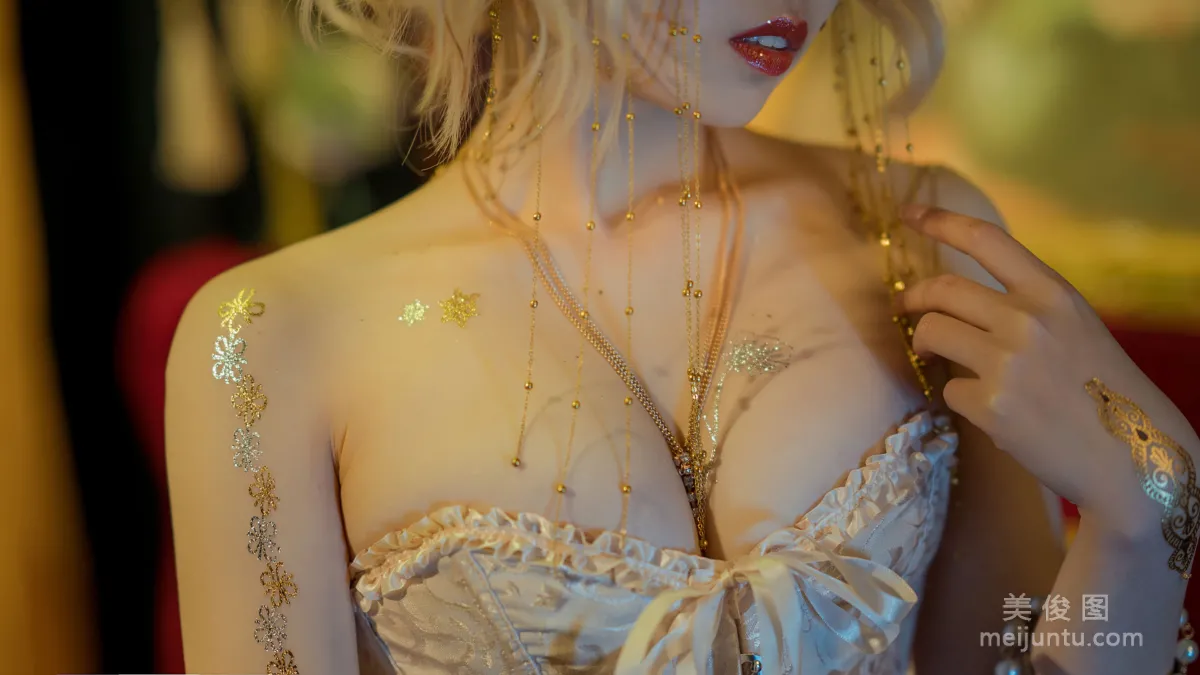 [Cosplay] 七月喵子 - 献上王的冠冕 写真套图6