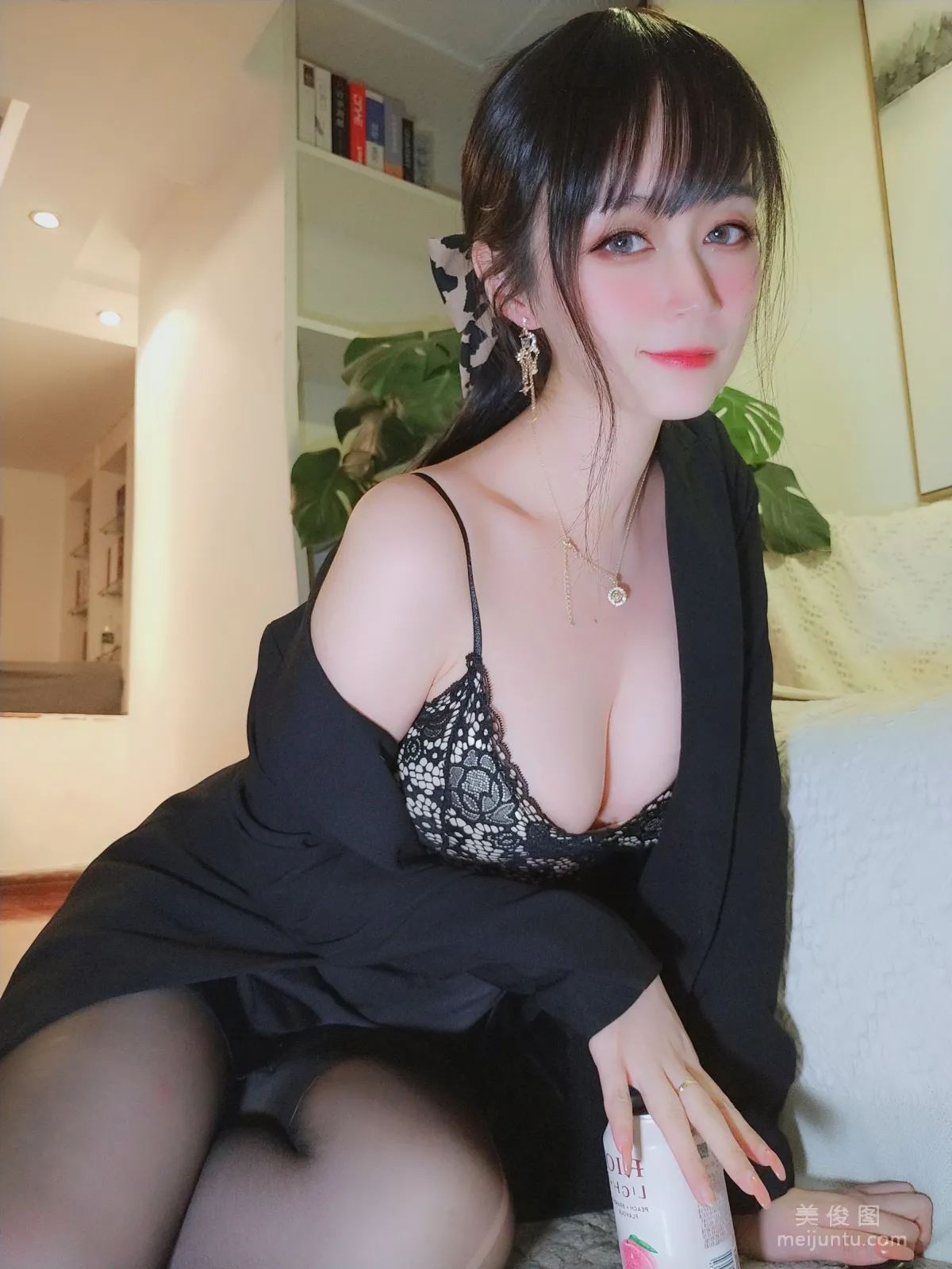 [Cosplay] Coser小姐姐白銀81 - 西服 29