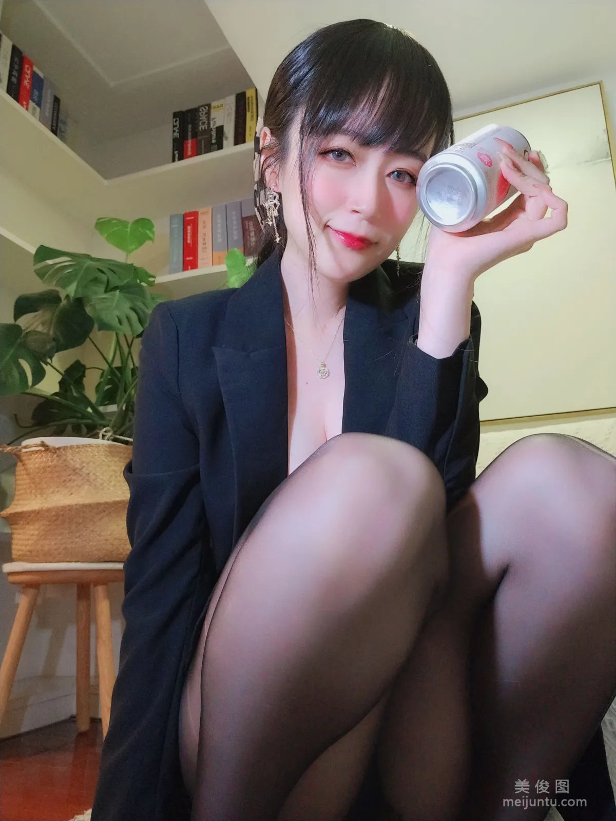 [Cosplay] Coser小姐姐白銀81 - 西服 22