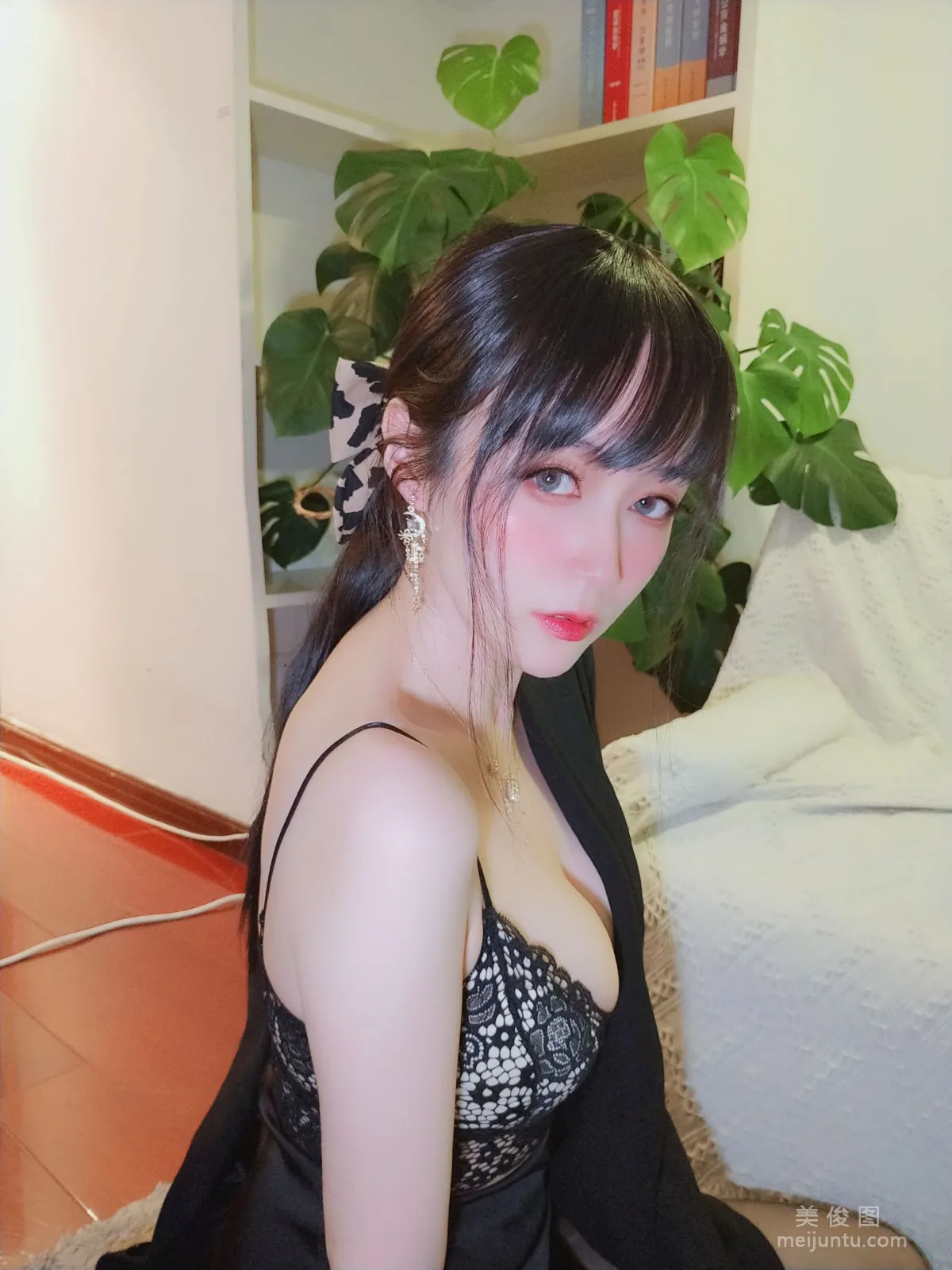 [Cosplay] Coser小姐姐白銀81 - 西服 31