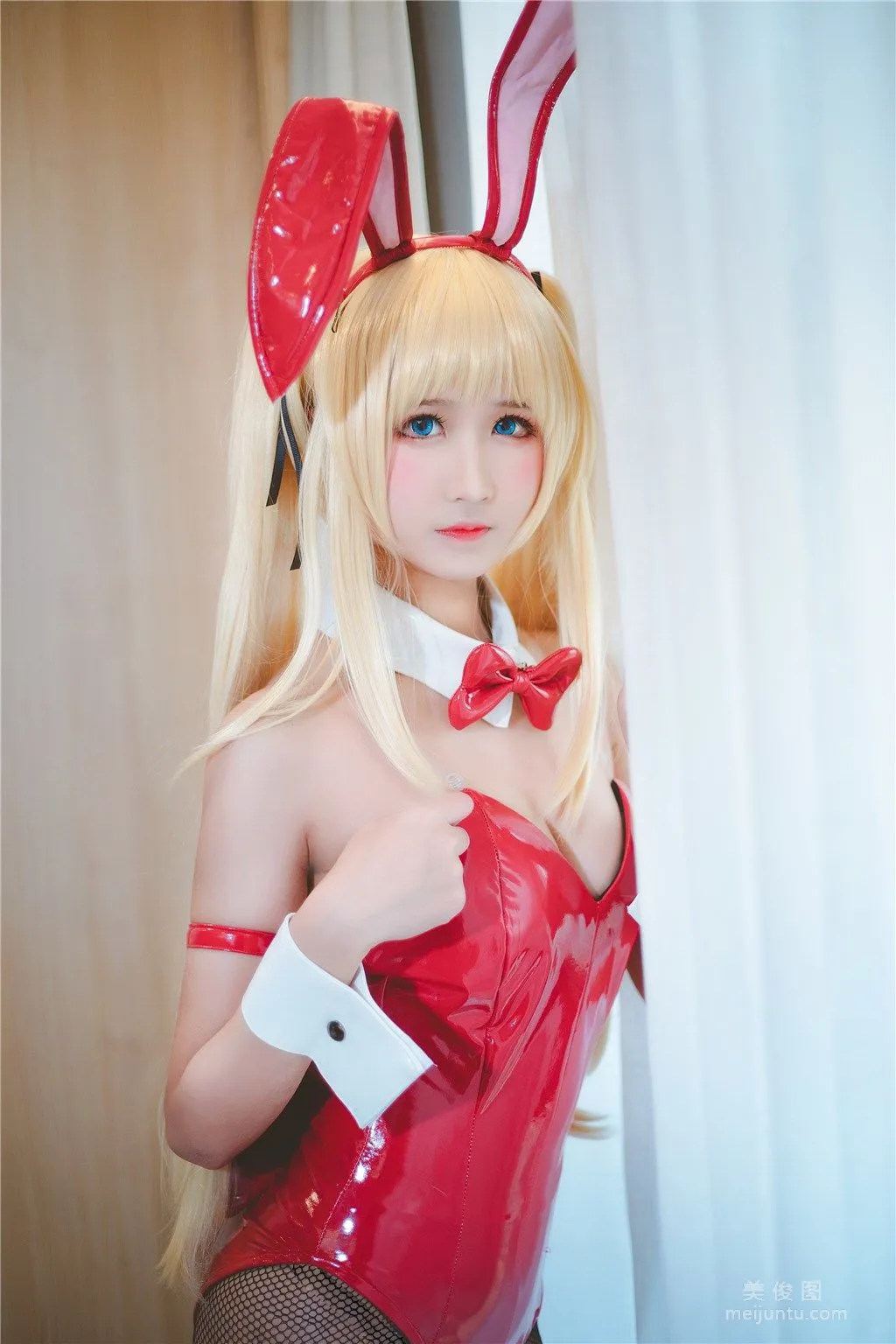 [Cosplay] 微博妹子三度_69 - 黑絲兔女郎 10