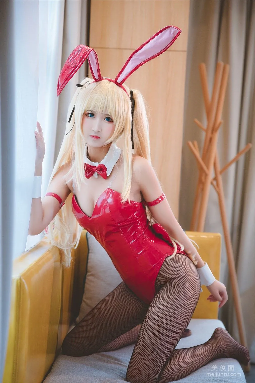 [Cosplay] 微博妹子三度_69 - 黑絲兔女郎 4