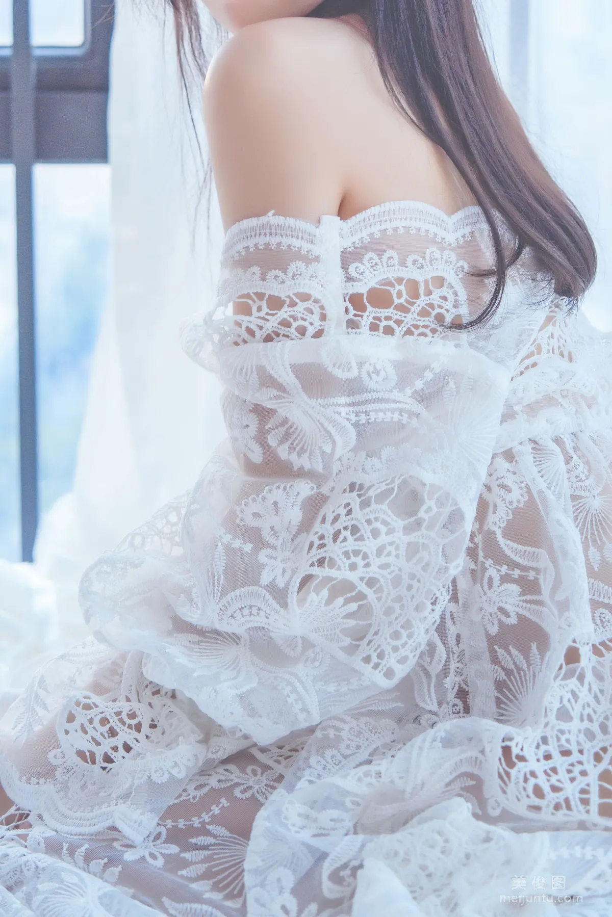 [Cosplay] 桜桃喵 - 初雪 寫真套圖 31