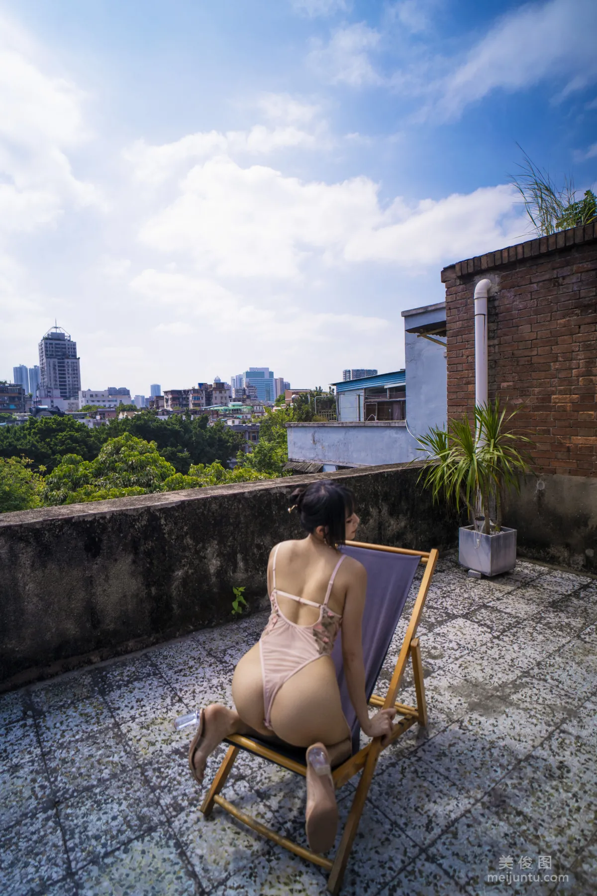 [網紅COS] 秋和柯基(夏小秋秋秋) - 天台 寫真套圖 28