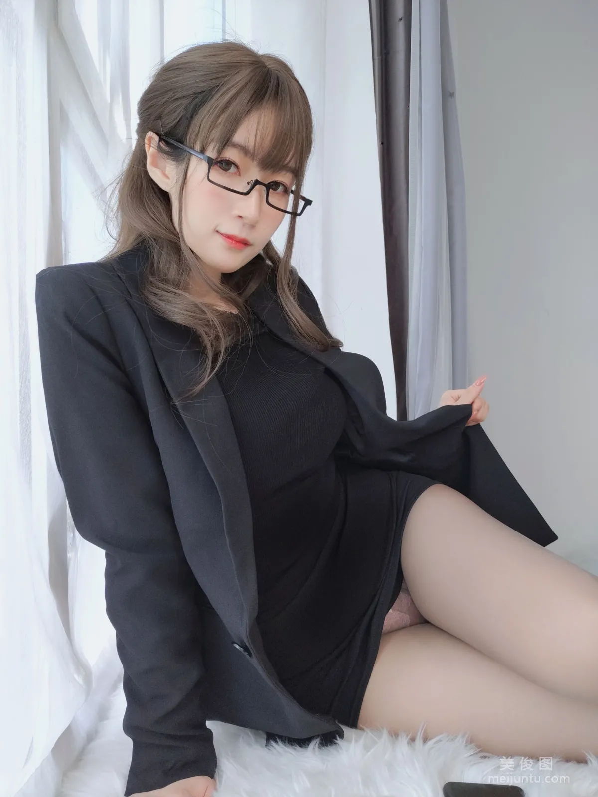 Coser小姐姐白銀81 - 黑西服 33