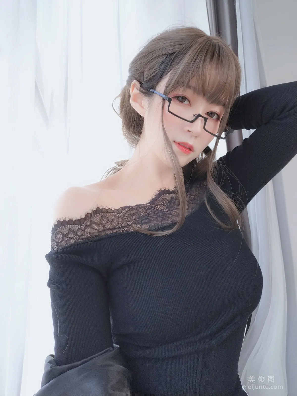 Coser小姐姐白銀81 - 黑西服 13