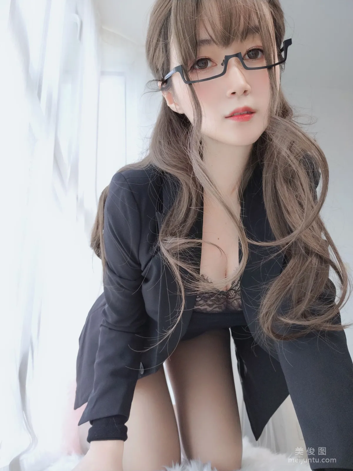Coser小姐姐白銀81 - 黑西服 41