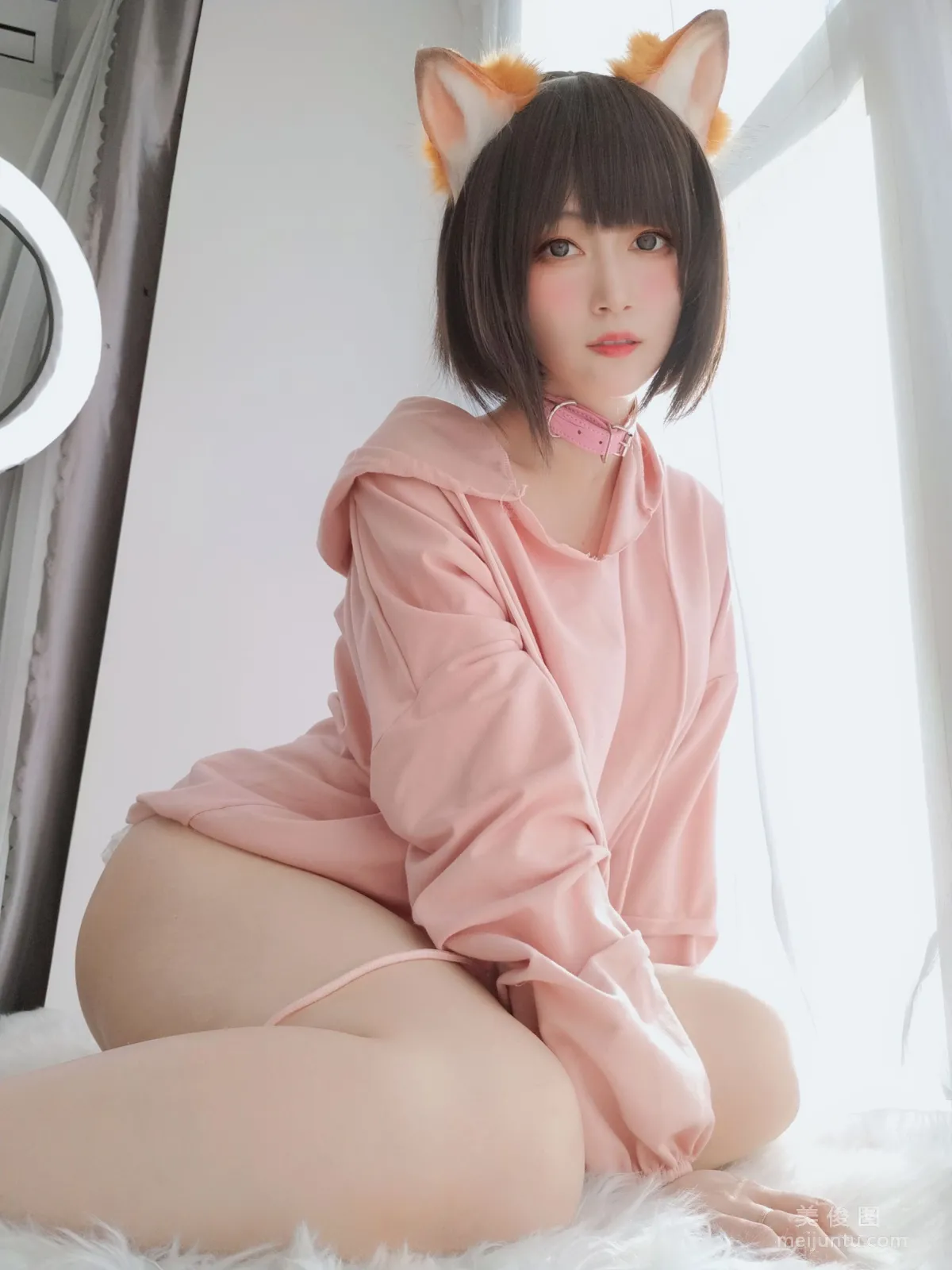 [COS寫真] 小姐姐白銀 - 粉紅狐狸 55
