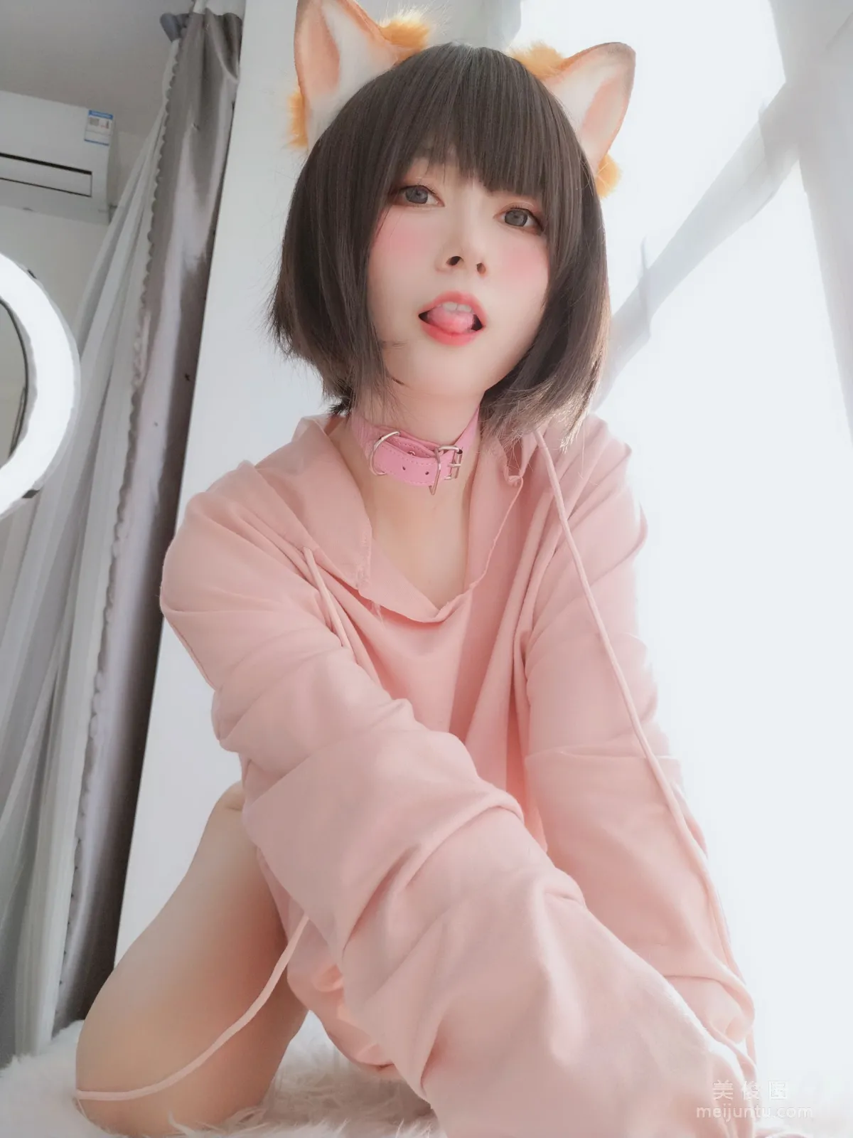 [COS寫真] 小姐姐白銀 - 粉紅狐狸 45