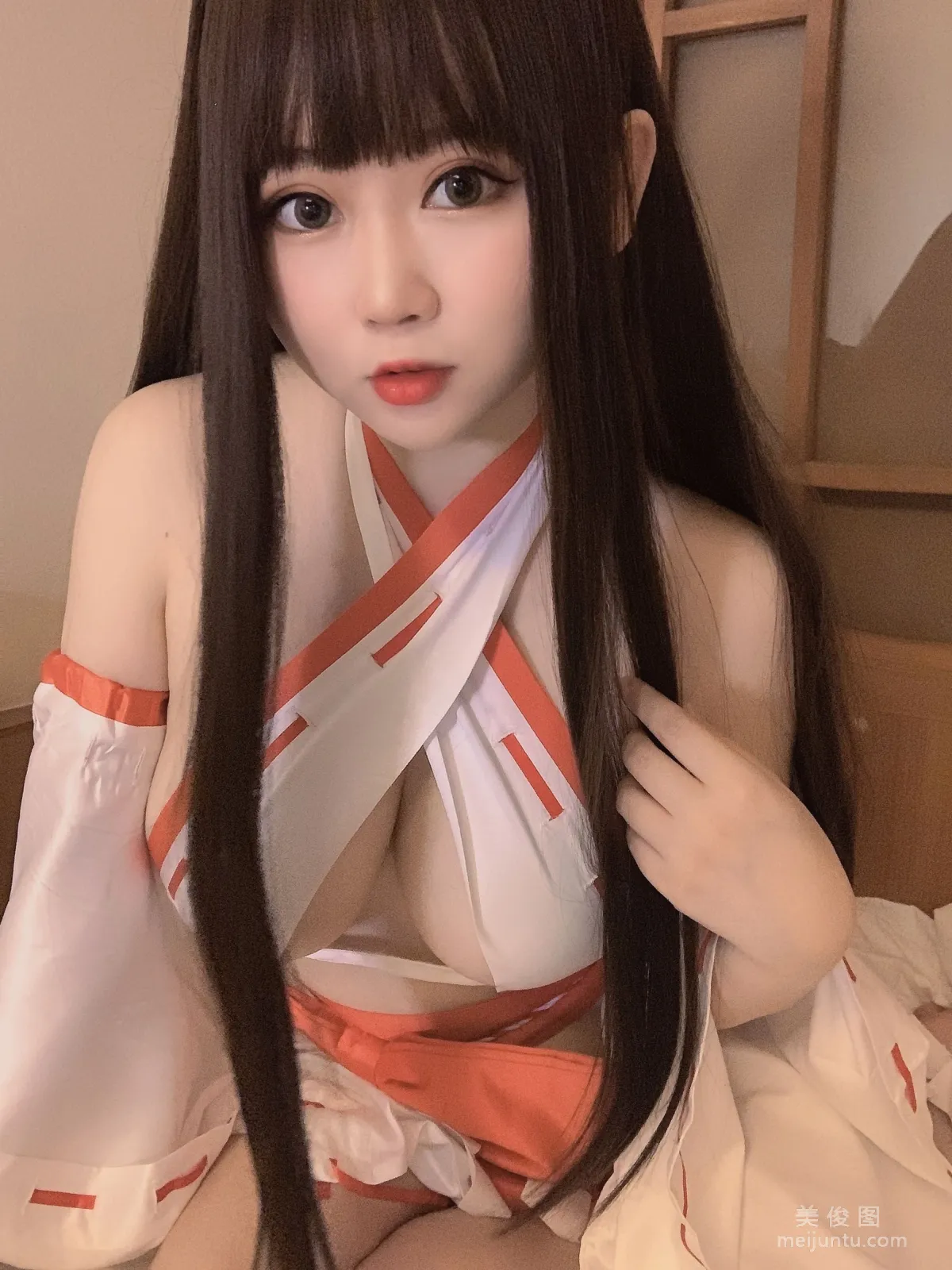 [COS福利] 蜜桃少女是依醬呀 - 女巫 39