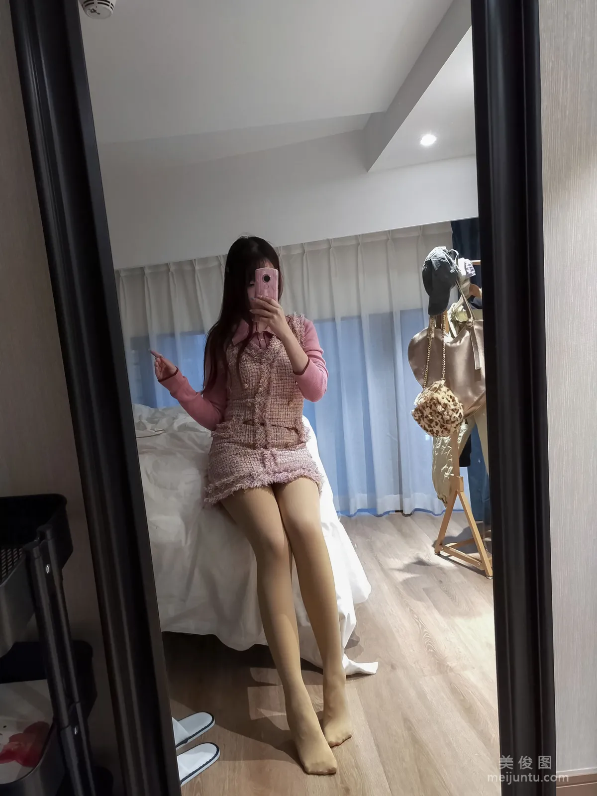 動漫博主雪晴Astra - 美腿美足美臀 32