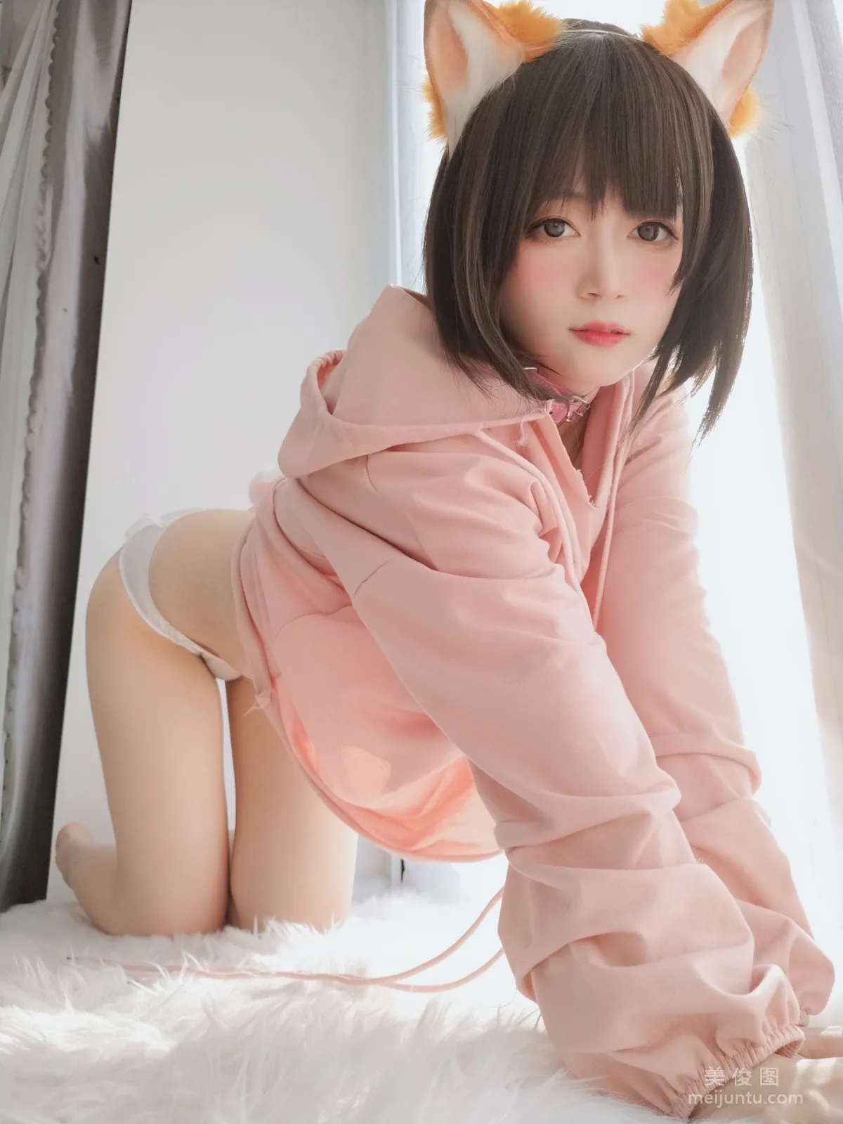 [COS寫真] 小姐姐白銀 - 粉紅狐狸 49
