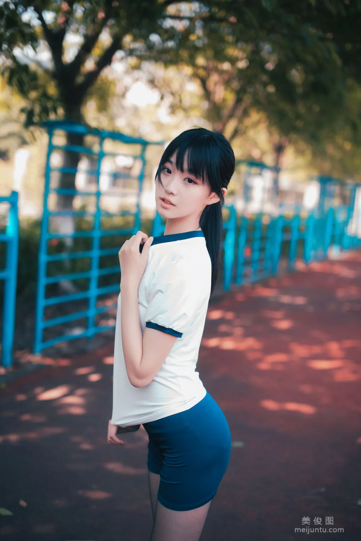 [COS福利] 沧霁桔梗 - 黑丝体操服22