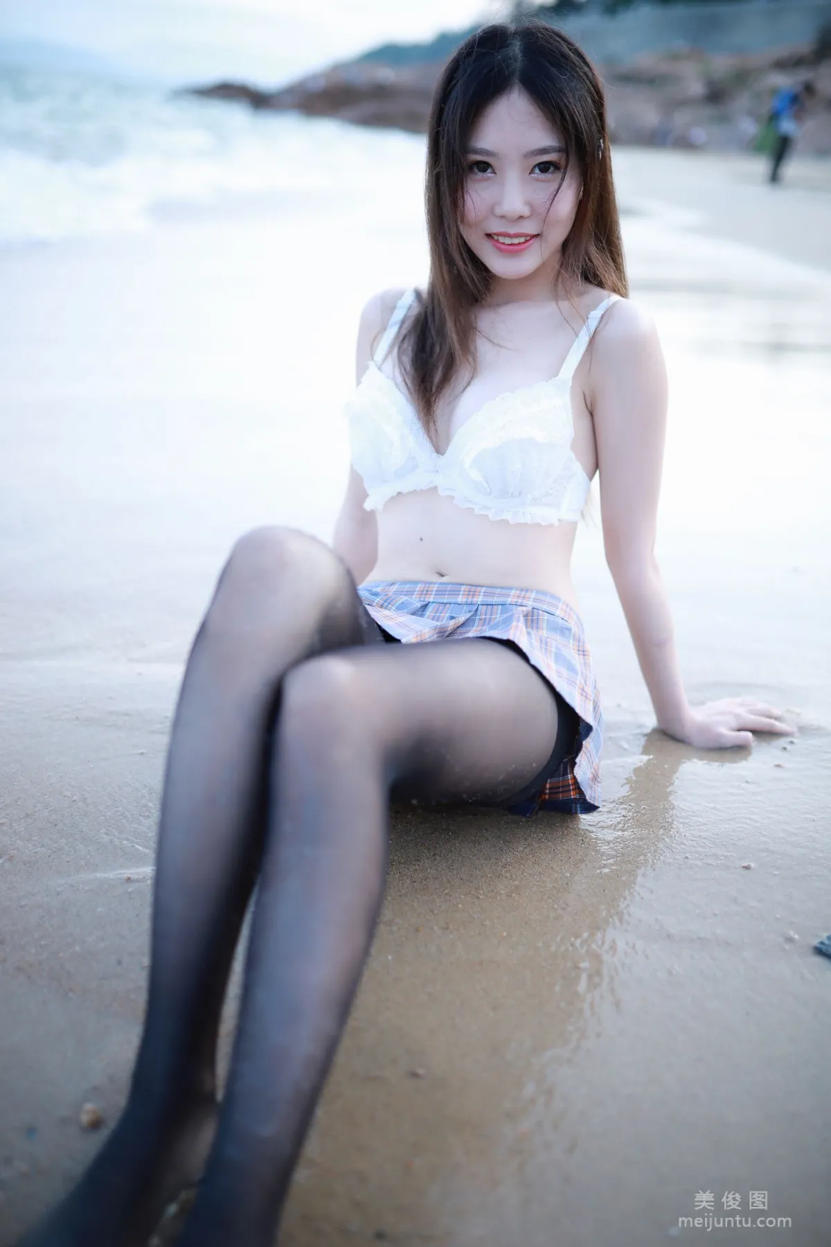 [COS福利] 抖娘-利世 - 海邊黑絲 19