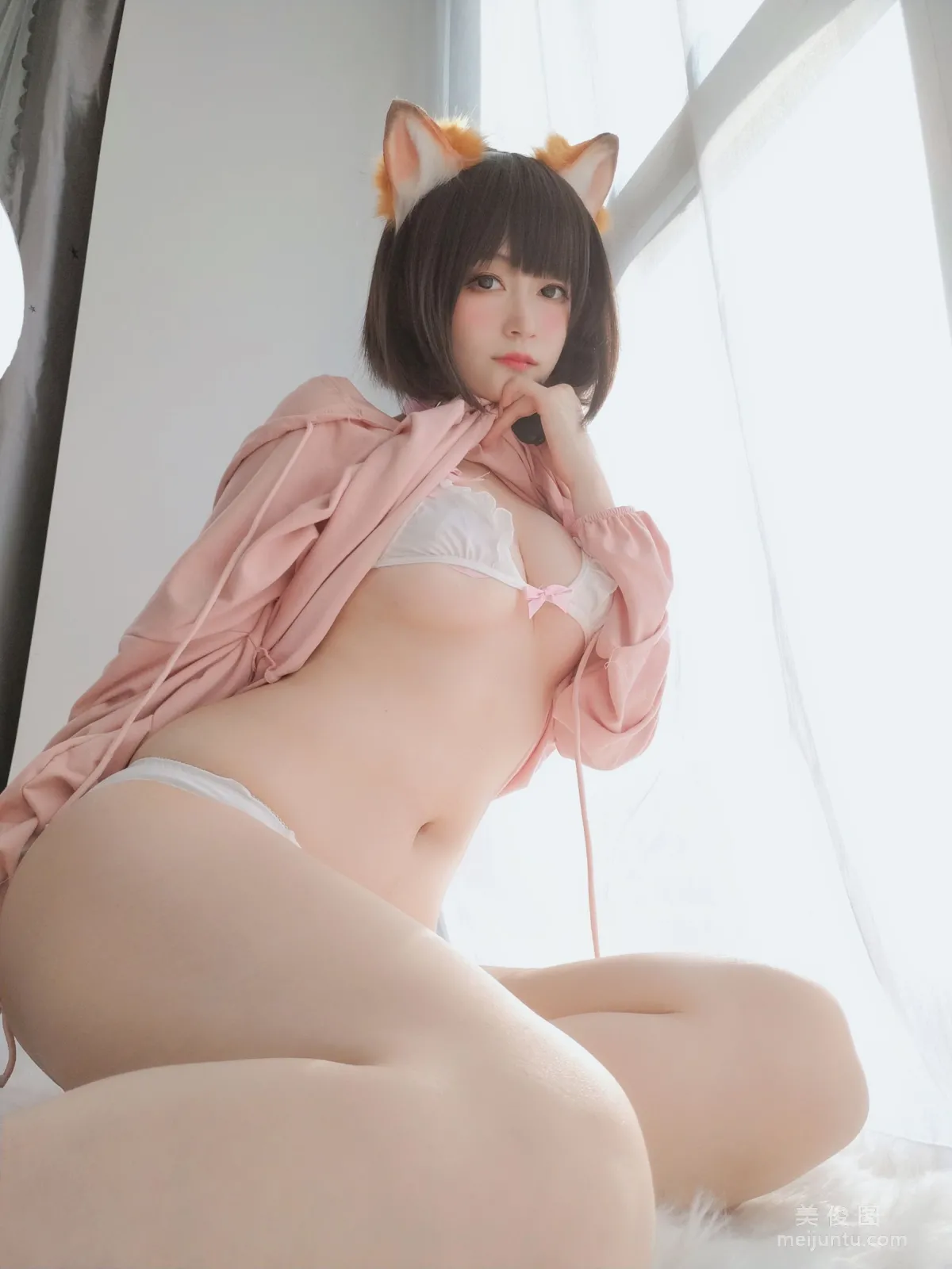 [COS寫真] 小姐姐白銀 - 粉紅狐狸 56