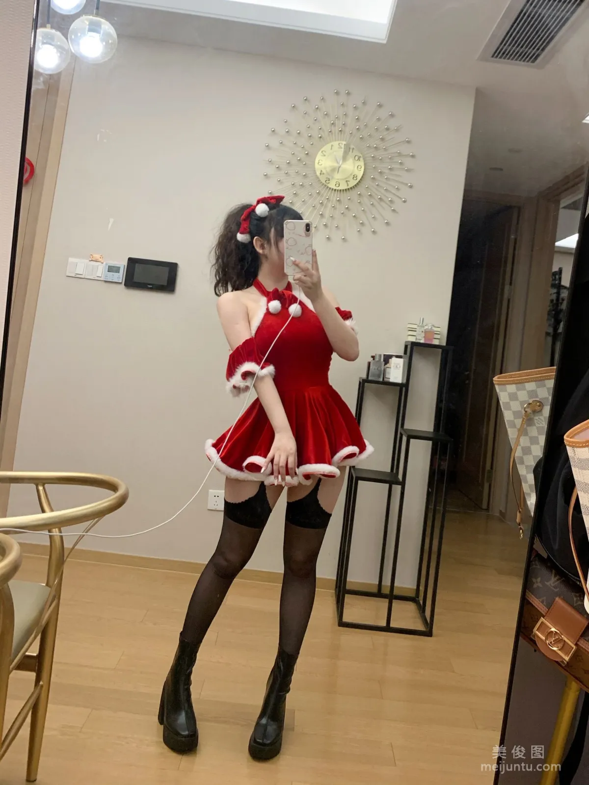 [COS寫真] 蜜桃少女是依醬呀 - 2020聖誕特輯 8