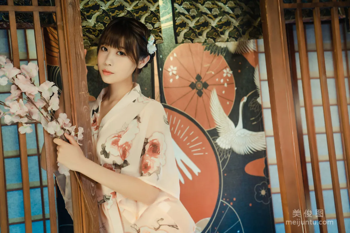 [網紅COSER寫真] 萌妹奈汐醬nice - 老闆娘 4.0 1