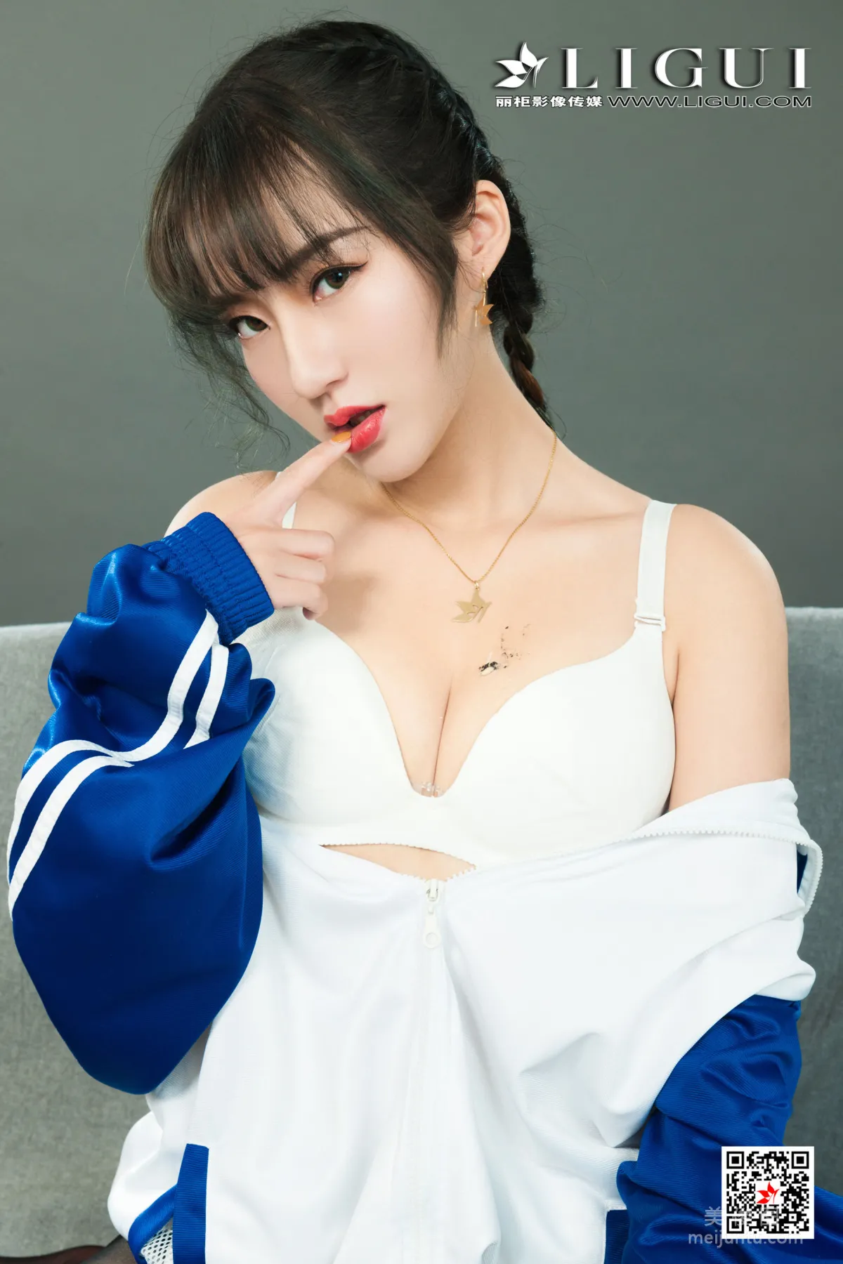 [麗櫃Ligui] Model 汐汐《玉脂青甜》 絲襪玉足寫真 39
