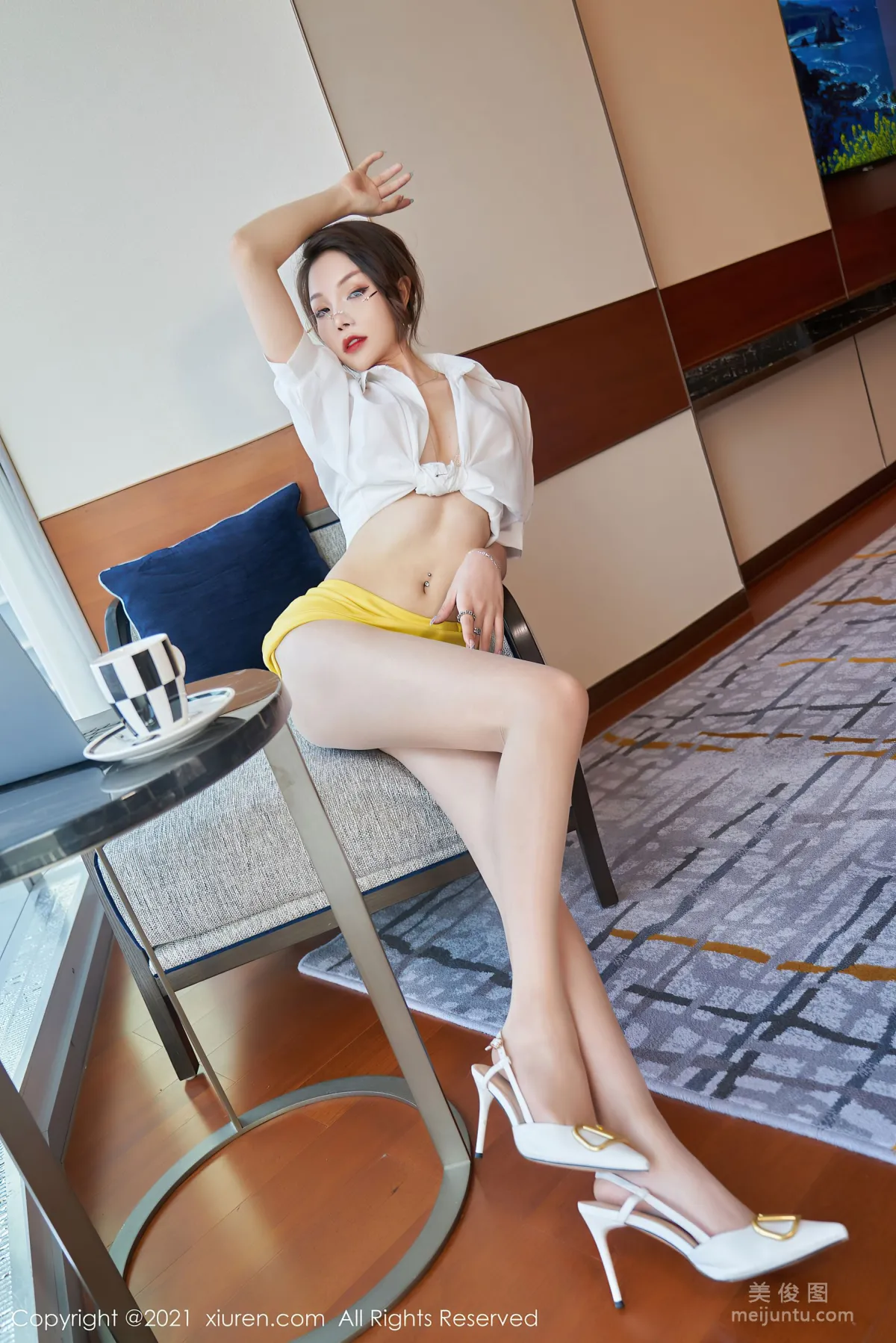 [秀人XiuRen] No.3543 芝芝Booty - 經典的職場眼鏡OL 6