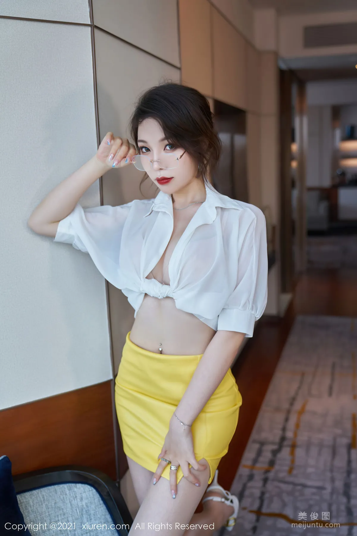 [秀人XiuRen] No.3543 芝芝Booty - 經典的職場眼鏡OL 12