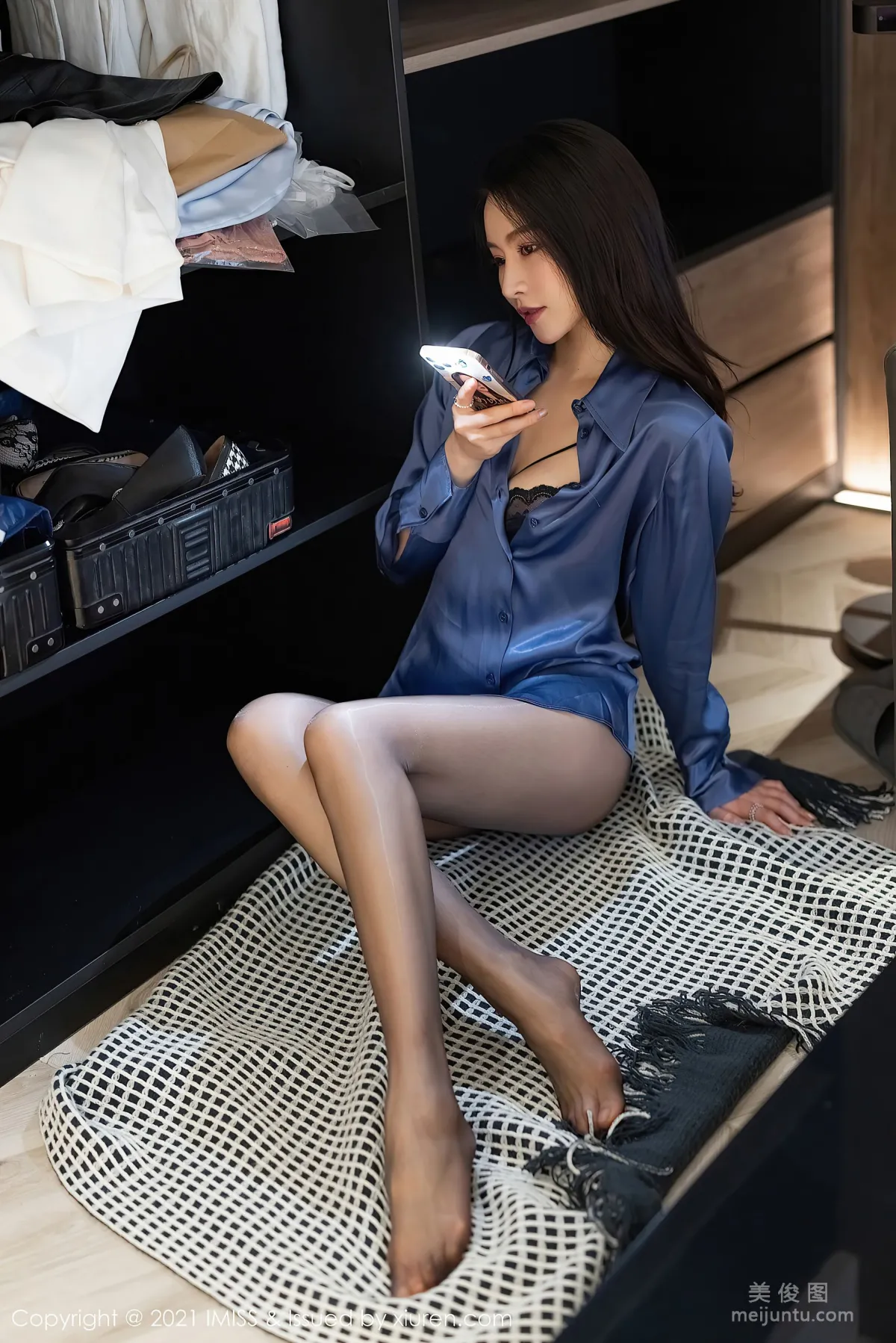 [愛蜜社IMiss] Vol.604 Vanessa - 華麗典雅的職場OL絲襪美腿 32