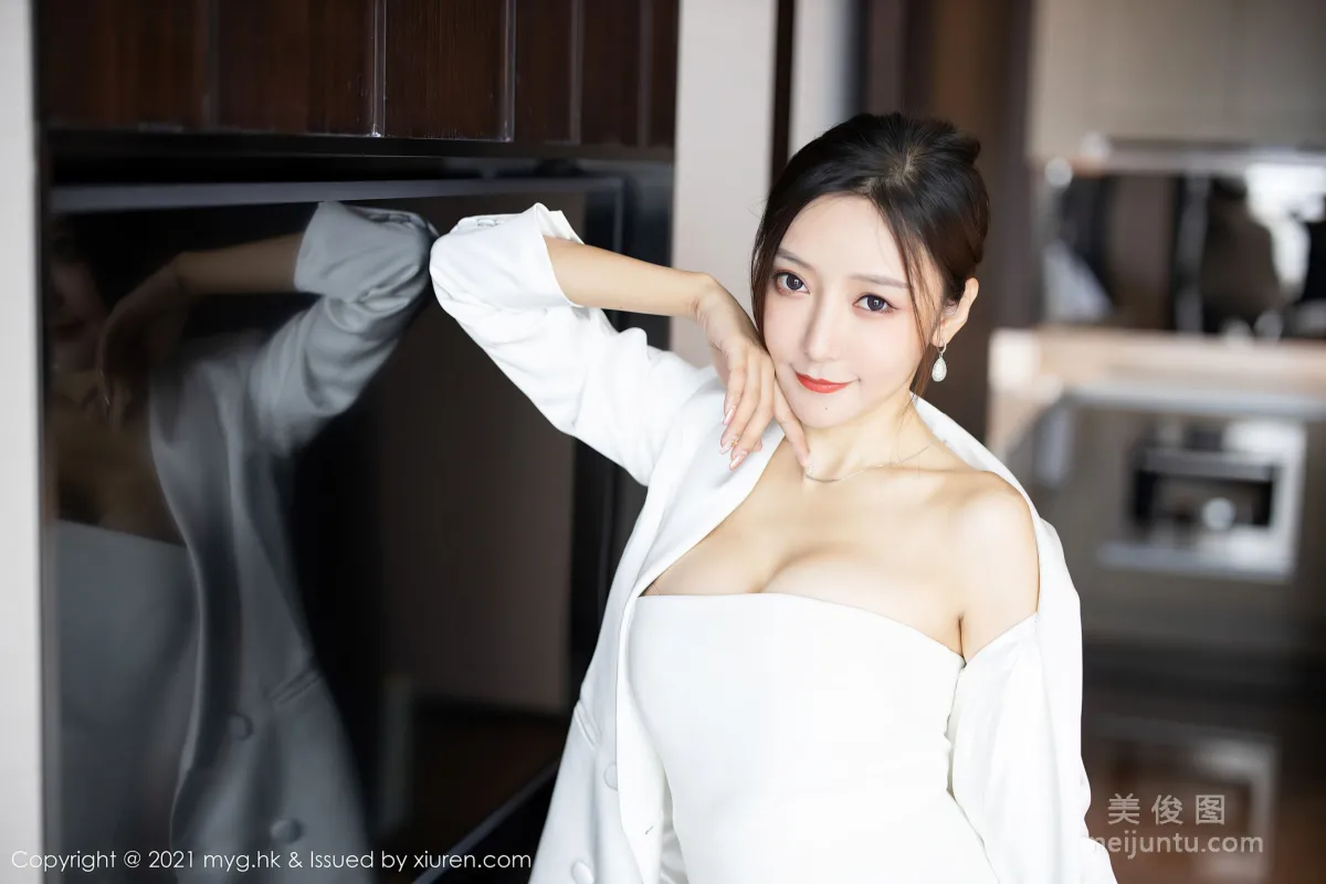 [美媛馆MyGirl] Vol.541 王馨瑶yanni - 抹胸服饰+丝足美腿6