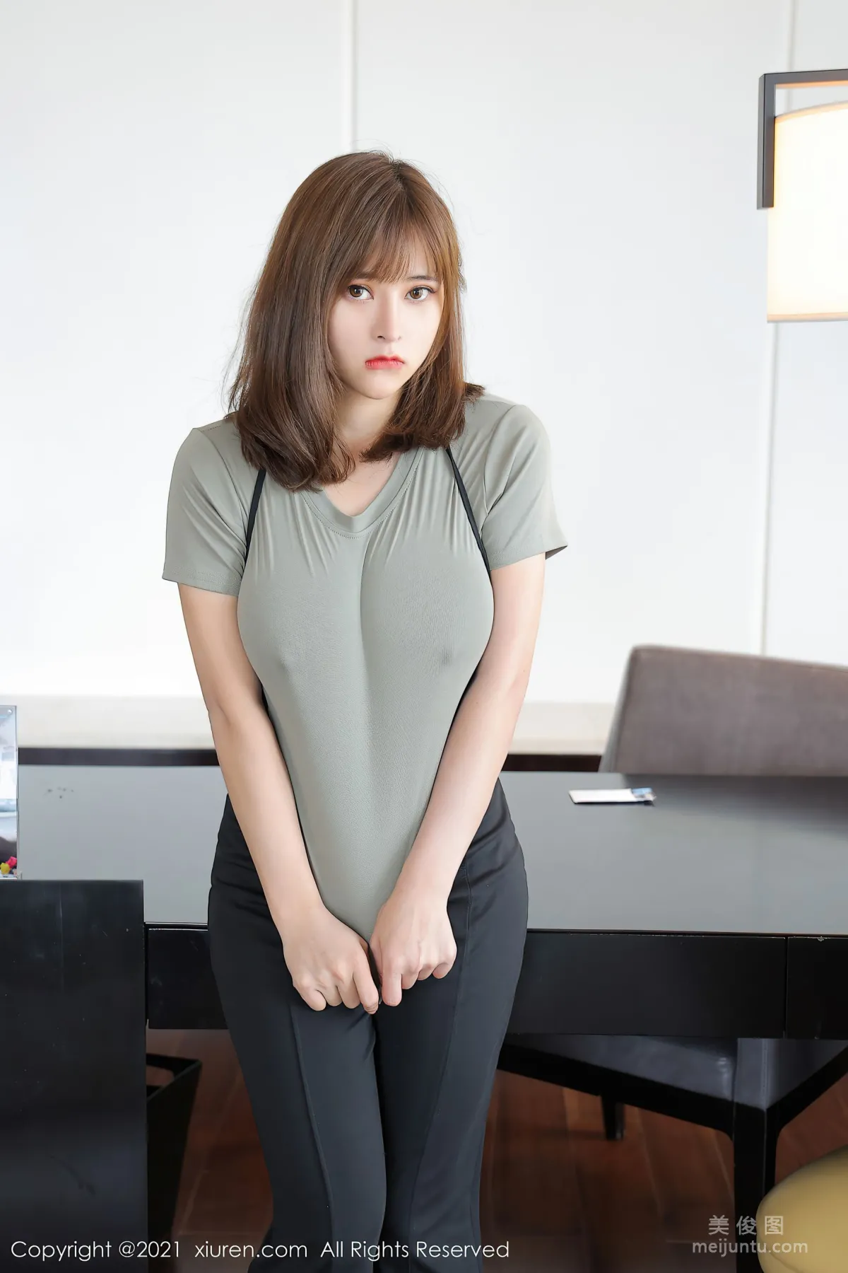 [秀人XiuRen] No.3557 奈沐子 - 童顔巨如身材火辣的妹紙 21