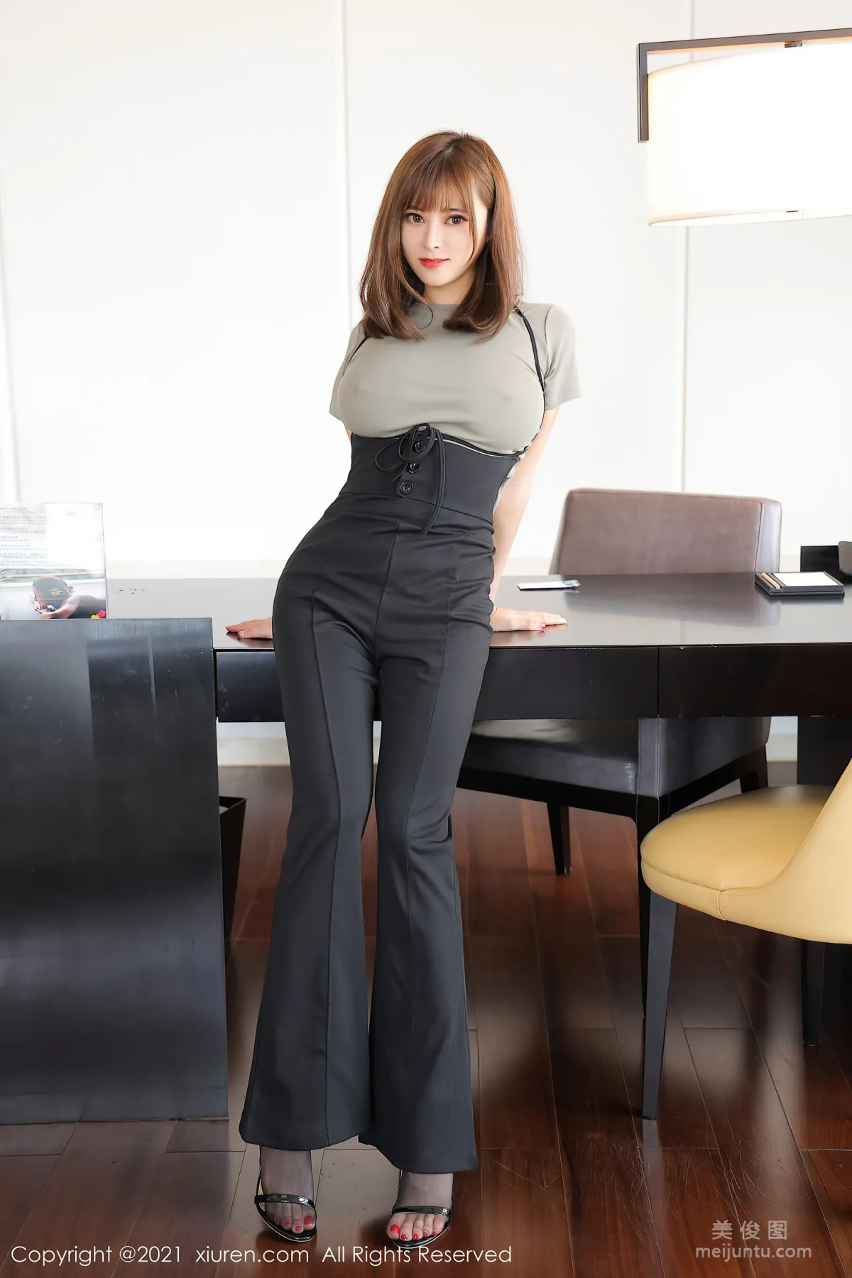 [秀人XiuRen] No.3557 奈沐子 - 童顔巨如身材火辣的妹紙 20