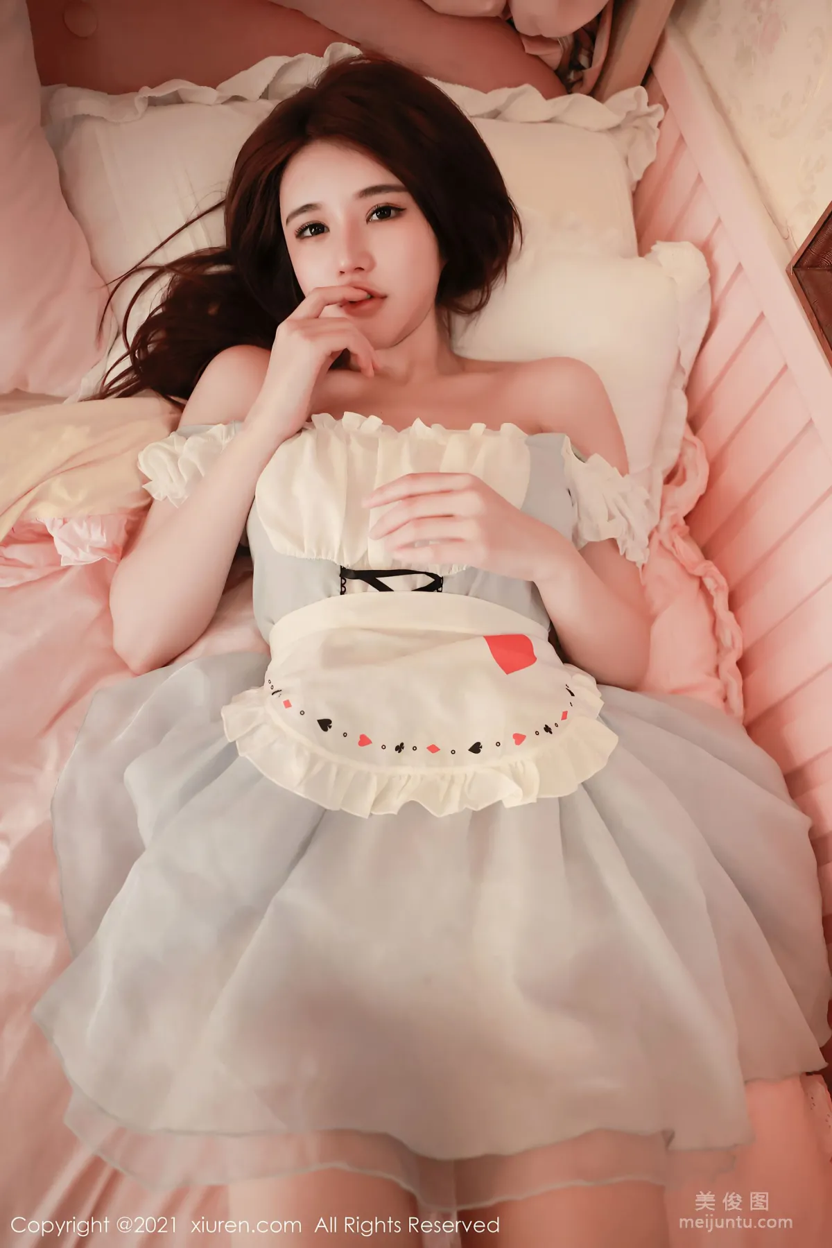 [秀人XiuRen] No.3552 小雨baby - 居家女友甜美醉人風格系列 30