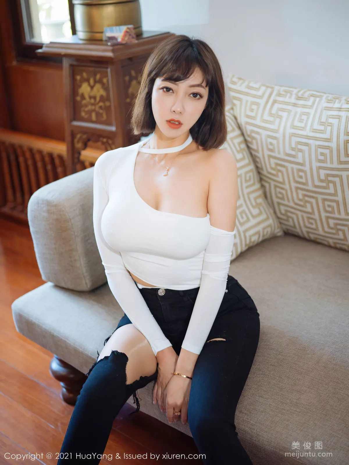 [花漾HuaYang] Vol.414 果儿Victoria - 破洞牛仔裤与朦胧丝袜5