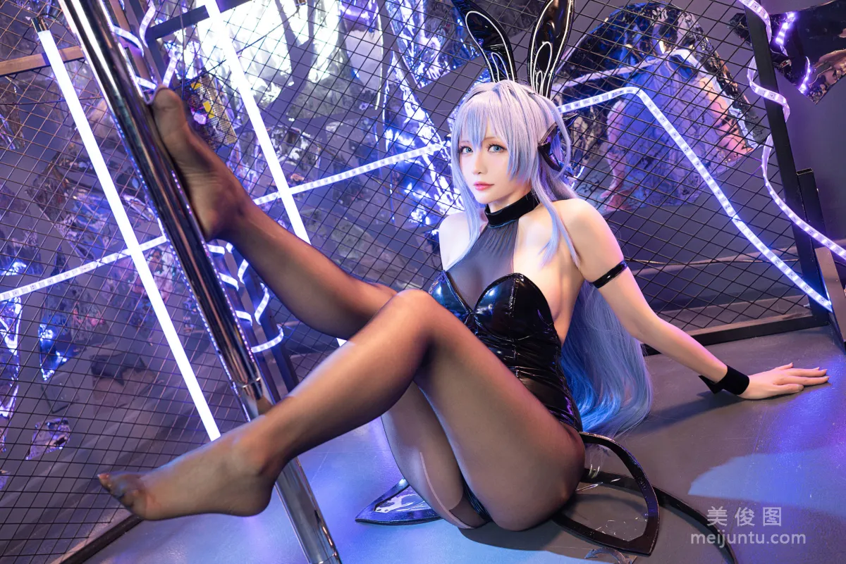 [网红COSER] 星之迟迟 - 纯白と漆黑《花园》 套图23