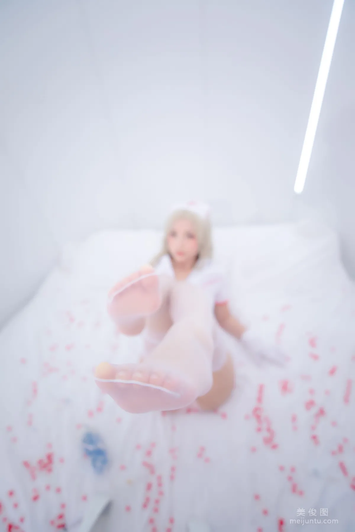 [網紅COSER] 蘿莉神楽闆真冬 之 心身バランス 寫真套圖 116