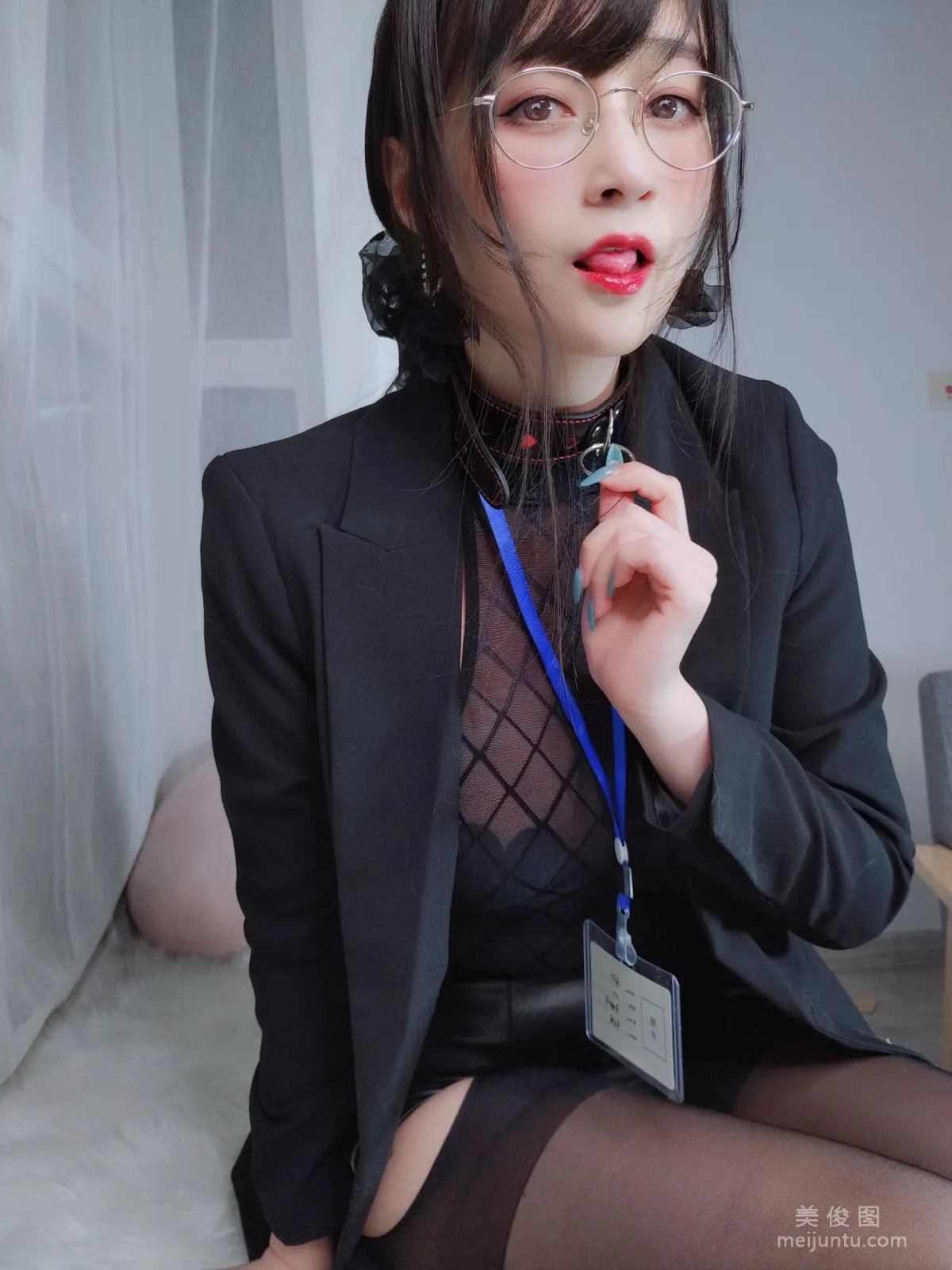 [網紅寫真] Coser小姐姐白銀 - 黑絲情趣 套圖 21