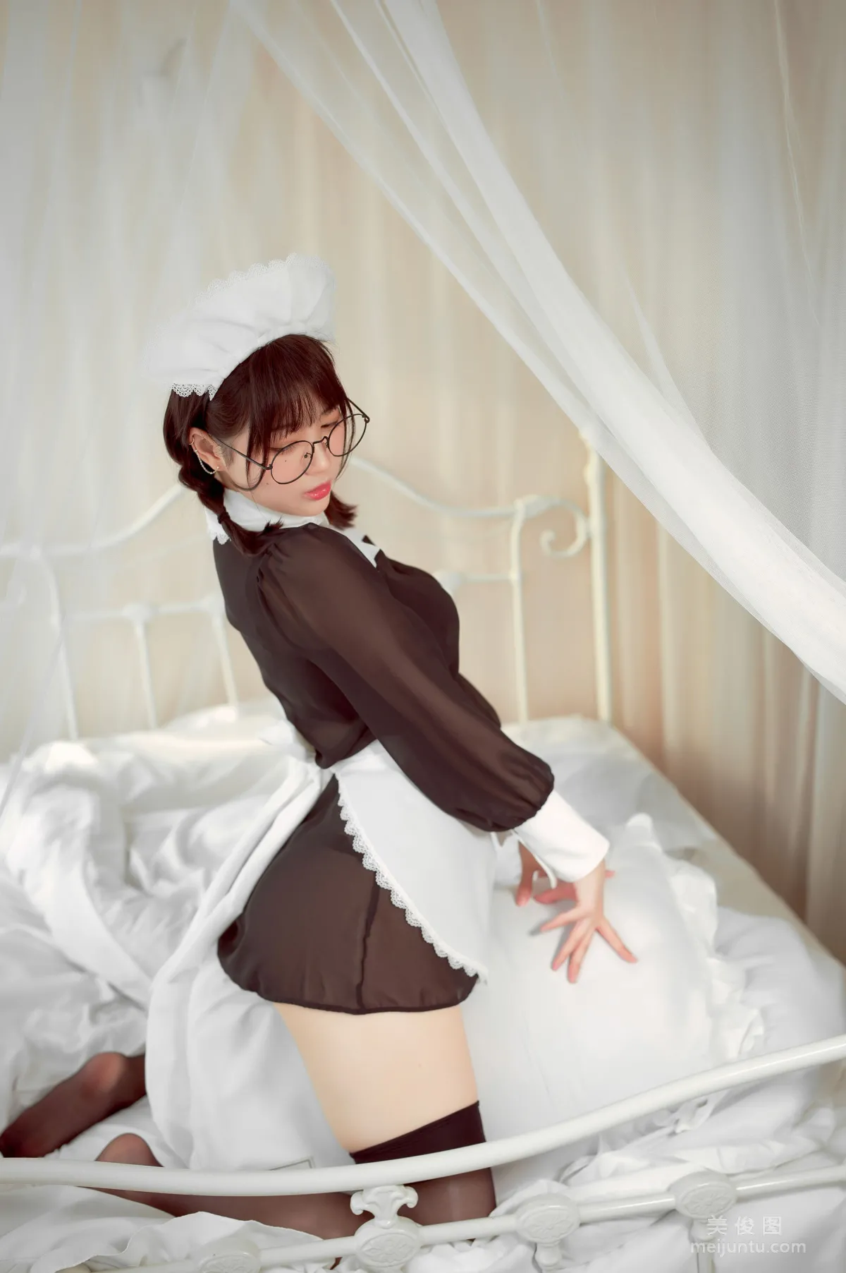 [網紅COSER] 周叽是可愛兔兔 - 眼鏡女仆 15