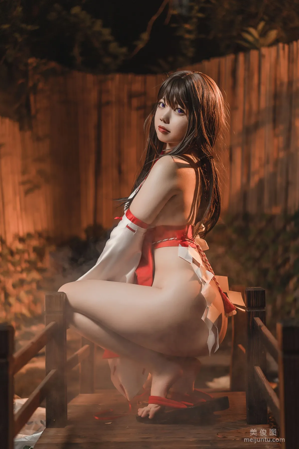 [網紅COSER] 啊日日_Ganlory - 繩與巫女 14