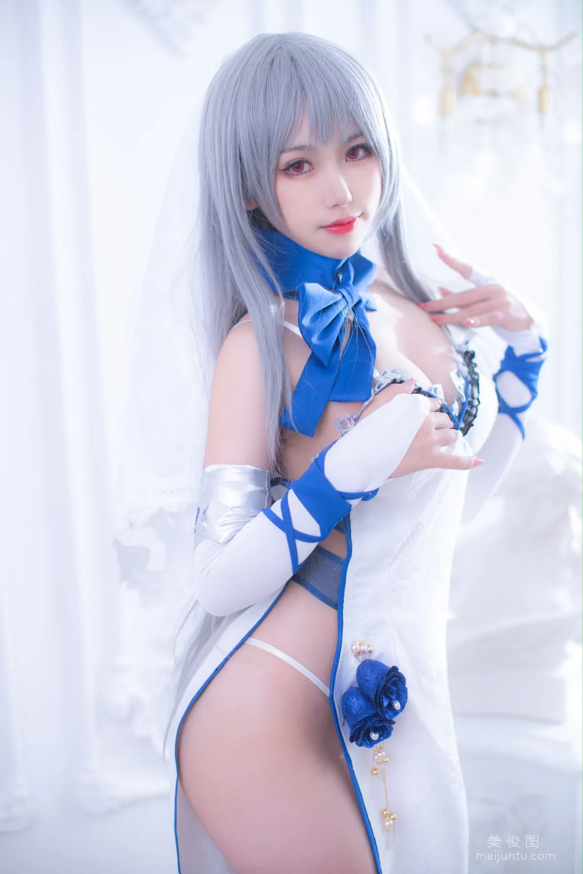[网红COSER] 一北亦北 - 路易九世礼服  写真套图5