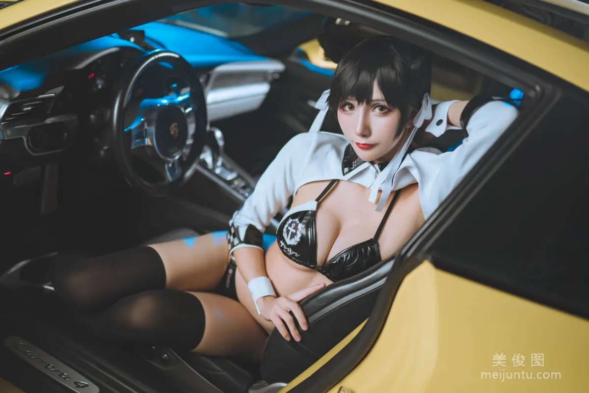 [網紅COSER] 動漫博主雅祈 - 碧藍航線賽車愛宕 寫真套圖 19