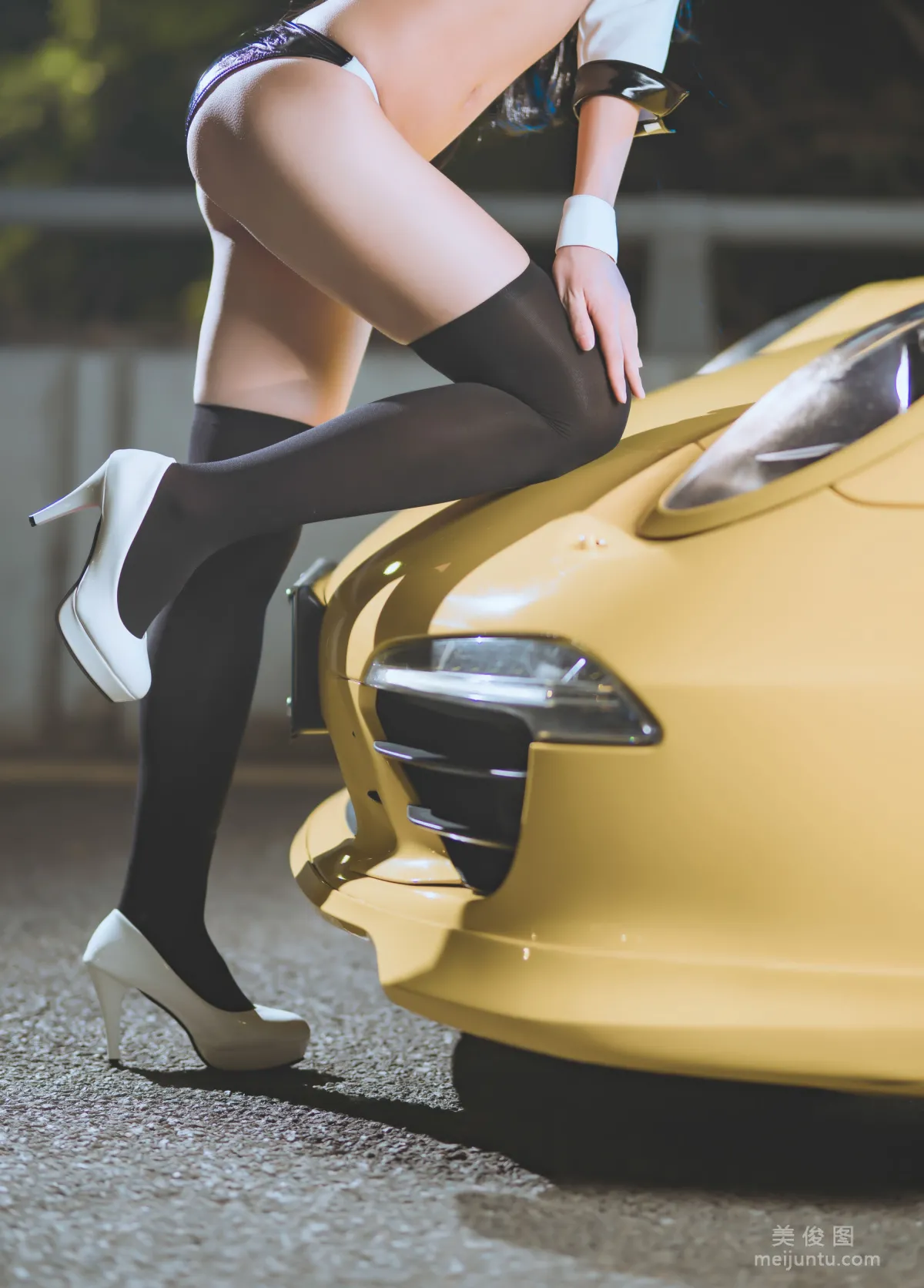 [網紅COSER] 動漫博主雅祈 - 碧藍航線賽車愛宕 寫真套圖 6
