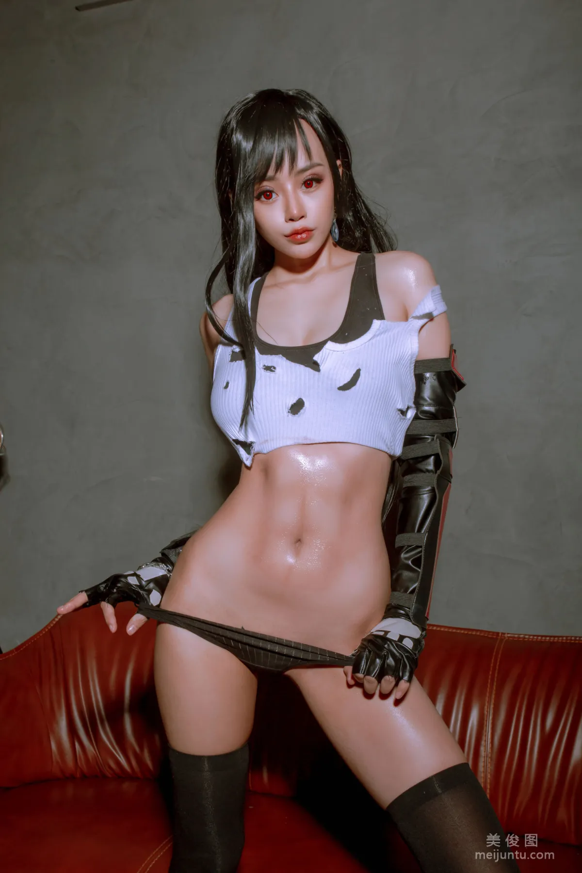 [網紅COSER] 日本性感蘿莉Byoru - Tifa 寫真套圖 15